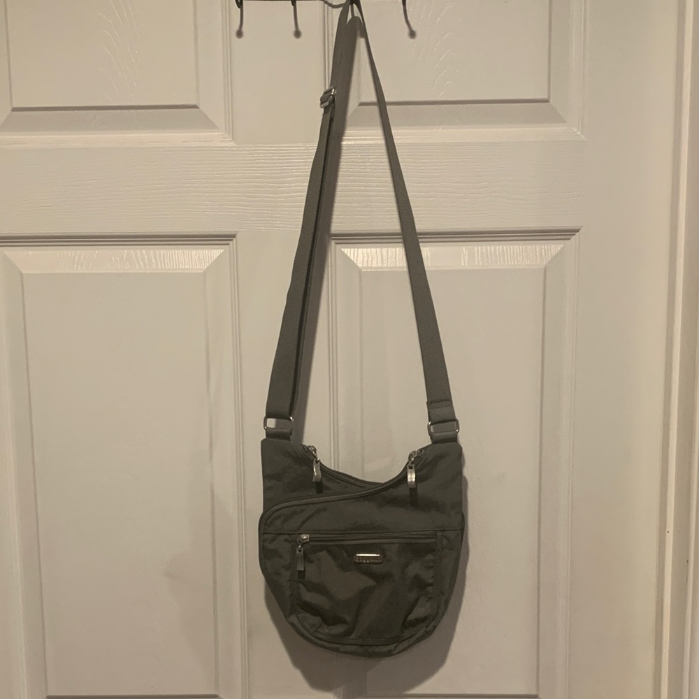 Baggallini Gray Leopard-Print Crossbody